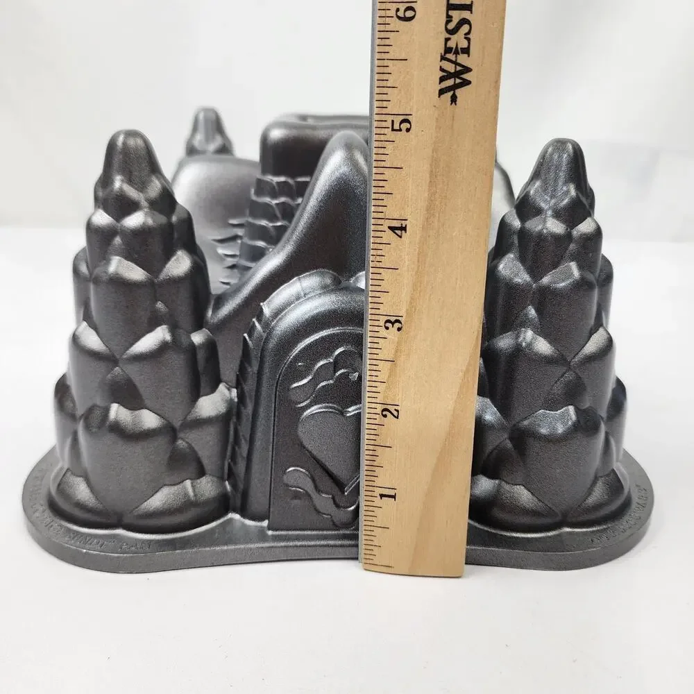 Nordic Ware Fairy Tale Cottage Bundt Cake Pan Heavy Cast Aluminum 10 Cup USA